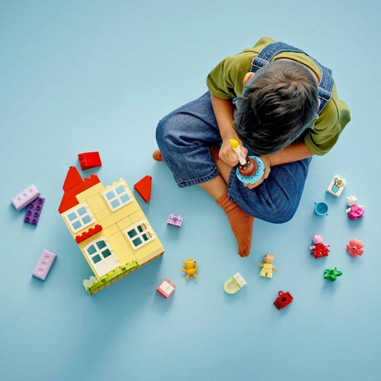 Peppa Pig slaví narozeniny s LEGO® DUPLO® - výzdoba, dort a zábava s poníkem a ovečkou