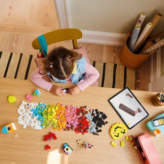 LEGO Classic Kreativní veselá krabička LEGO Classic Kreativní veselá krabička plná možností