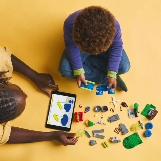 LEGO MARVEL 11199 Spideyho tým a záchrana dinosaurů s truckem LEGO® Marvel 11199: Spideyho tým a záchrana dinosaurů s truckem – Akční minifigurky a dinosauři.