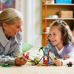 LEGO MARVEL 11200 Spidey, Gobby a raptoří bitva na základně na stromě