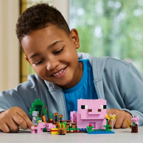 LEGO Minecraft Domeček prasátka 21268 – stavebnice s prasátkem, piglinem a farmou pro děti
