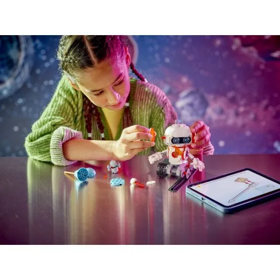 LEGO CREATOR 31164 Vesmírný robot LEGO CREATOR Vesmírný robot – robot, vesmírný pes a raketa v jednom setu s pohyblivými částmi a světelnou kostkou