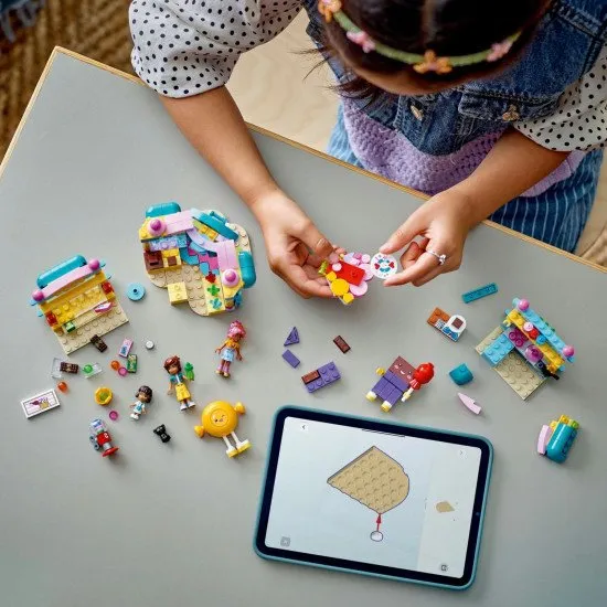 LEGO Friends 42649 Cukrárna v městečku Heartlake LEGO® Friends 42649 Cukrárna v městečku Heartlake se 3 postavami a zábavnými doplňky na hraní.