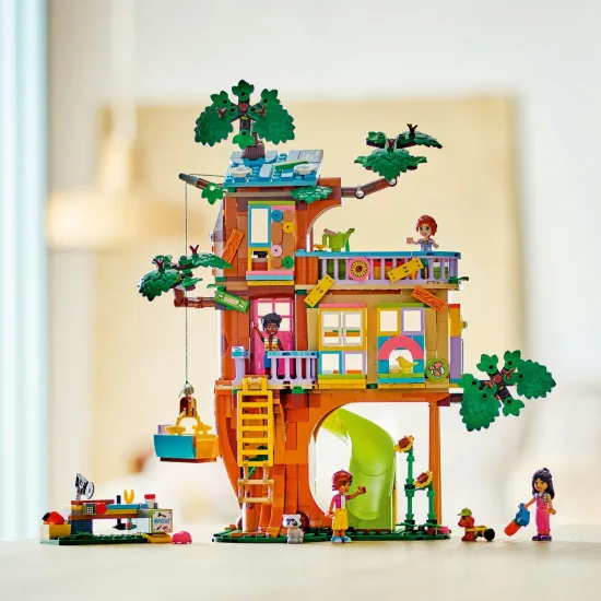 LEGO® Friends 42652 Dům přátelství na stromě s minipanenkami a zvířátky