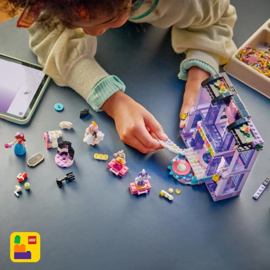 LEGO Friends 42685 Módní přehlídka v městečku Heartlake