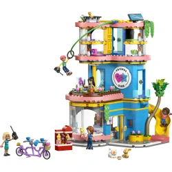 LEGO Friends 42689 Klubovna pro kamarády v městečku Heartlake