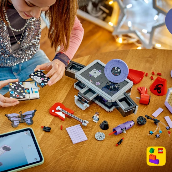 LEGO Editions 43030 Tajná skrýš Olivie Rodrigo