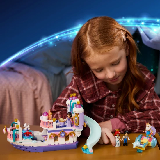 LEGO Disney 43299 Arielina loď a královská svatba