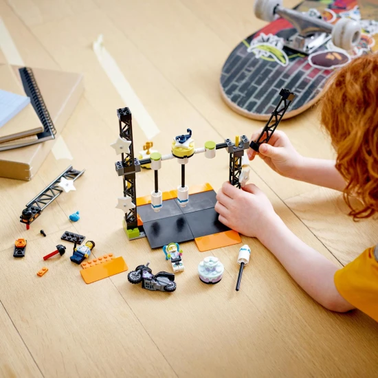 LEGO City Kladivová kaskadérská výzva plná akce