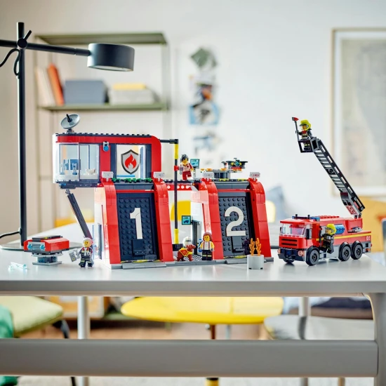 LEGO City Hasičská stanice - akce, dron a záchrana v jednom setu!