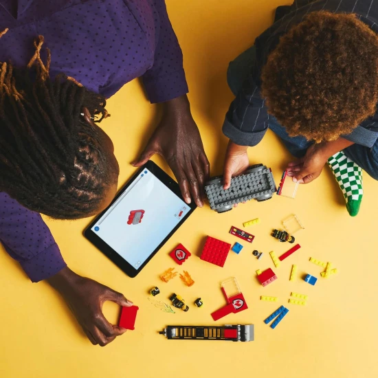 LEGO CITY Hasičské auto s žebříkem připravené k zásahu při požáru