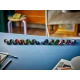 LEGO F1 71049 sběratelské závodní auto, minifigurka s přilbou a koly