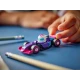 LEGO F1 71049 sběratelské závodní auto, minifigurka s přilbou a koly