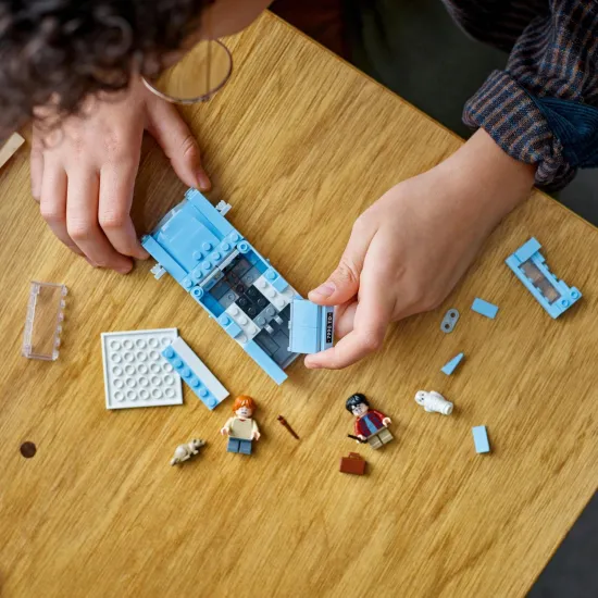 Létající auto Ford Anglia – dokonalý LEGO dárek pro fanoušky Harryho Pottera 