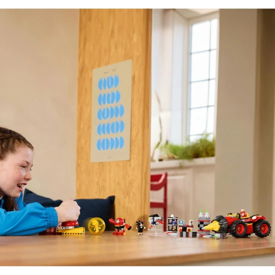 LEGO Sonic The Hedgehog Super Sonic vs. Egg Drillster LEGO Sonic Super Sonic vs. Egg Drillster – akční stavebnice plná zábavy