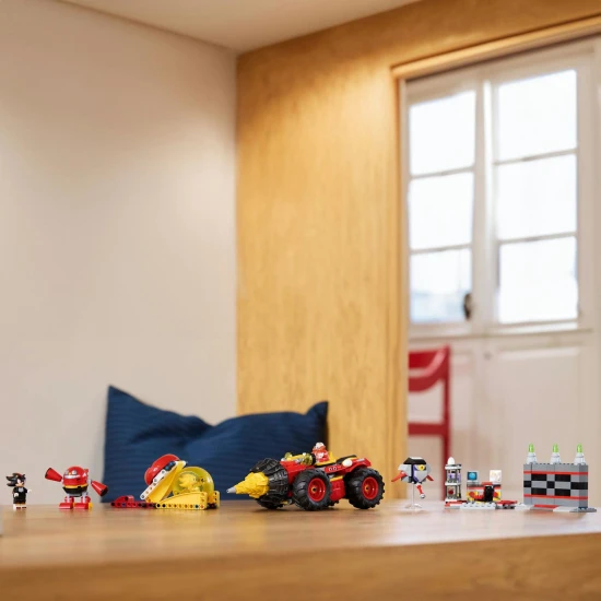 LEGO Sonic The Hedgehog Super Sonic vs. Egg Drillster LEGO Sonic Super Sonic vs. Egg Drillster – akční stavebnice plná zábavy