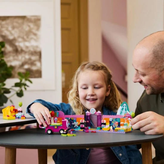 LEGO Gabby´s Dollhouse 10797 Gabby a její párty pokoj Staňte se součástí diskotéky v Gabině kouzelném domečku.