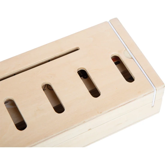 Small Foot by Legler Vkládačka Třídící box Průzkumník Třídicí box pro malé průzkumníky, kteří rádi objevují nové věci. Zábavná a vzdělávací hračka.