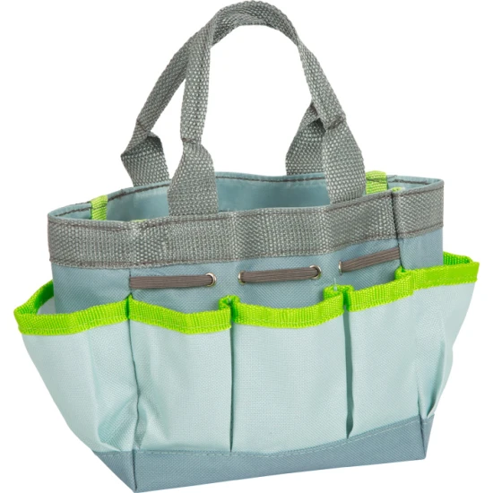 Small Foot by Legler Zahradní nářadí s taškou V tašce jsou všechny nástroje, které děti potřebují pro práci na zahradě.