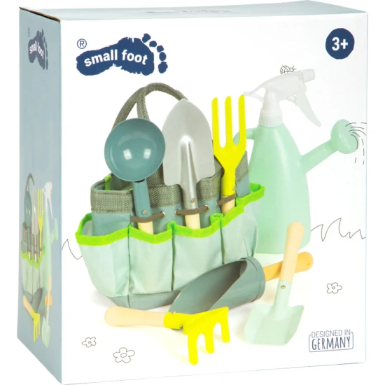 Small Foot by Legler Zahradní nářadí s taškou V tašce jsou všechny nástroje, které děti potřebují pro práci na zahradě.
