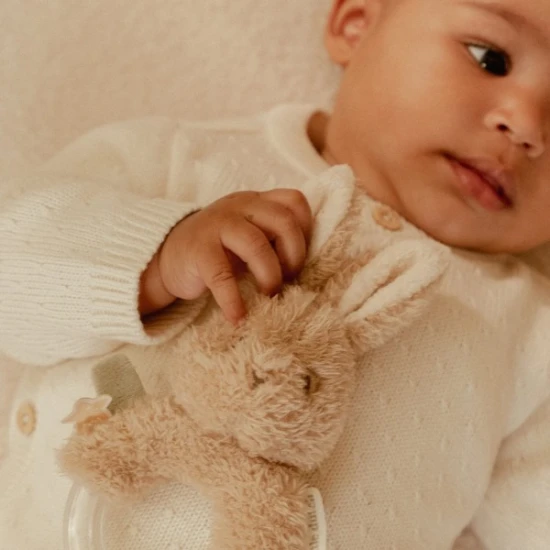Little Dutch Chrastítko s korálky králíček Newborn Naturals