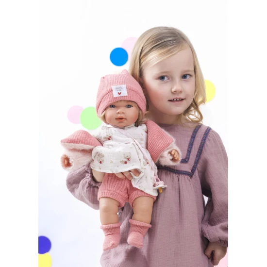Llorens Bábika se zvuky a měkkým tělem Carla v květovaných šatech 42 cm Llorens Bábika se zvuky a měkkým tělem Carla v květovaných šatech 42 cm