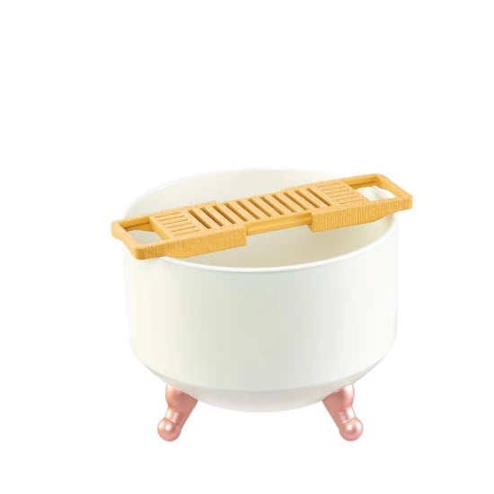 MGA’s Miniverse Make It Mini Spa – mini repliky kosmetiky, pěn do koupele, scrubů a mýdel s realistickými detaily