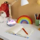 Bluetooth reproduktor Cosmo Bubbly s futuristickým designem a světelnými efekty.