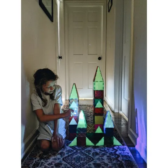 Originální magnetická stavebnice, která svítí ve tmě.