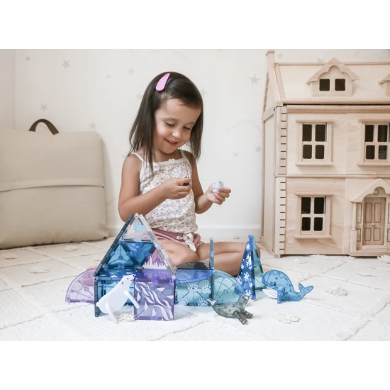 S magnetickou stavebnicí si postavíte vlastní arktickou krajinu.