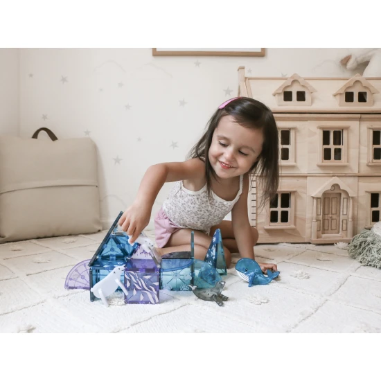 S magnetickou stavebnicí si postavíte vlastní arktickou krajinu.