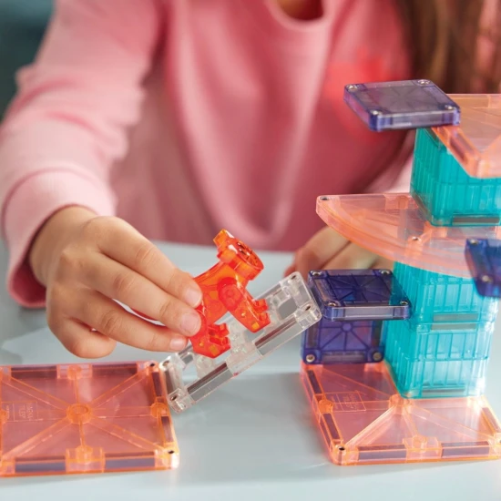 Magnetická stavebnice MAGNA-TILES Cat Tree – kočičí strom s figurkou, microMAGS dílky a dekoracemi