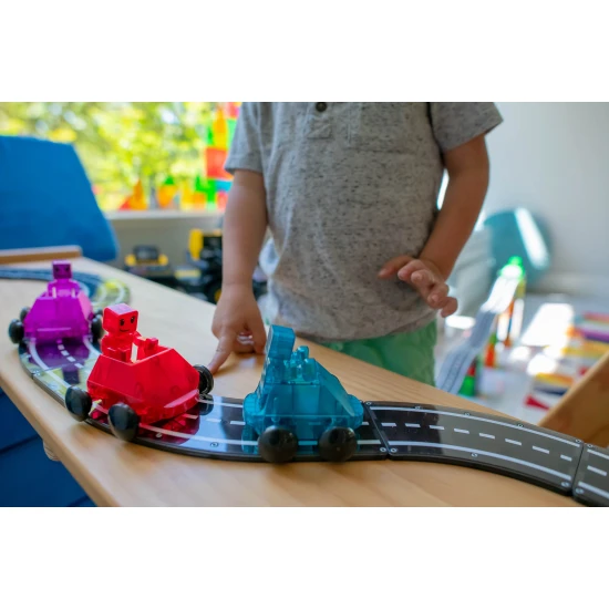 Připravte se na závody s magnetickou stavebnicí Dashers.