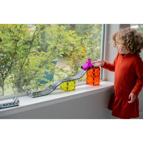 Magnetická stavebnice Downhill Duo 40 dílů. Skvělý dárek pro děti, které milují auta.