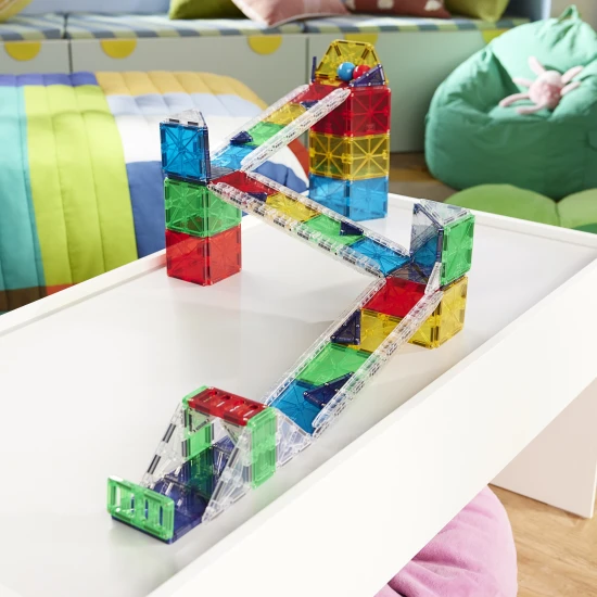 Magnetická stavebnice MAGNA-TILES Rail Racers Deluxe – dětská závodní dráha s kuličkami, kolejnicemi a rampami