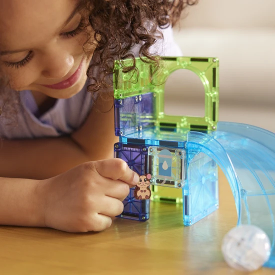 Magnetická stavebnice MAGNA-TILES Hamster Ball – 13 dílů včetně míčku a figurky křečka