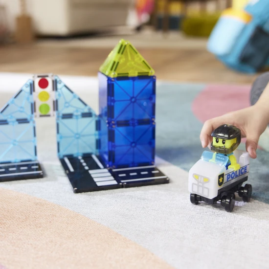 Magnetická stavebnice MAGNA-TILES Police Patrol – dětské policejní vozidlo s figurkou a semaforem