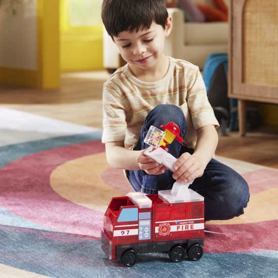 Magnetická stavebnice MAGNA-TILES Hasičská stanice – dětská stavebnice s hasičem, žebříkem, světly a sirénou