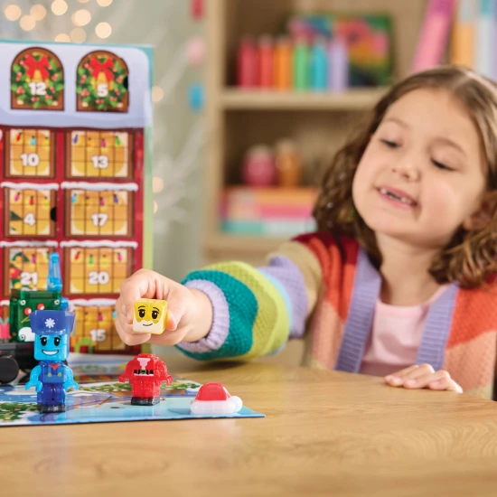Magnetická stavebnice MAGNA-TILES microMAGS Adventní kalendář – 34 dílků s vánočními motivy, figurkami a mikropodvozkem