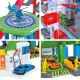 Garáž Super City se 6 autíčky a vlakem Garáž Super City se 6 autíčky a vlakem – Majorette MJ2009001