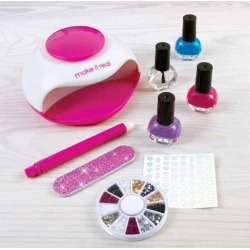 Třpytivé nehtové studio
