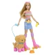 Barbie panenka se psíkem na kolečkových bruslích blondýnka
