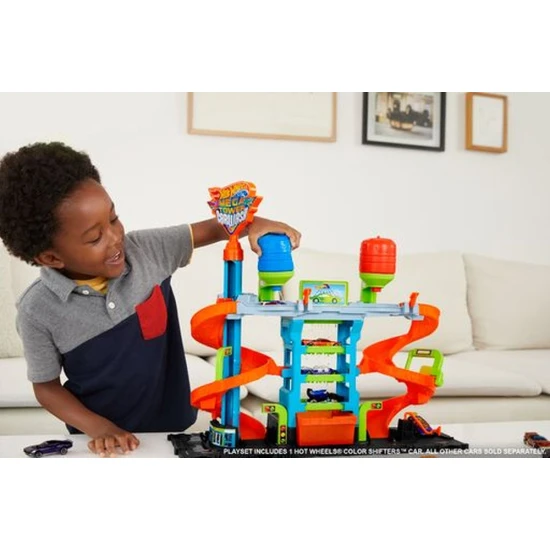 Hot Wheels City Color Shifters Autoumývárna se spirálou Hot Wheels City Color Shifters Autoumývárna se spirálou