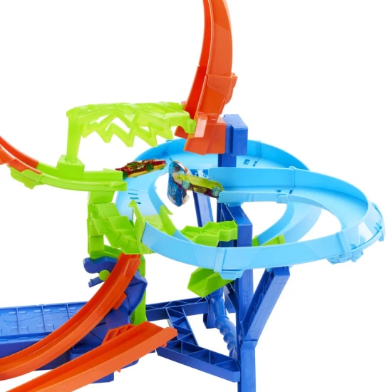 Hot Wheels Stunt Tracks Srážka vo vzduchu dráha s motorizovaným zrychľovačom a autíčkom