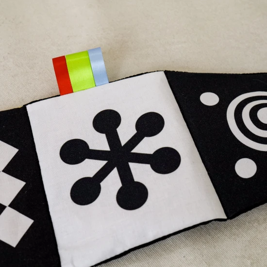 Textilní knížka Kravička