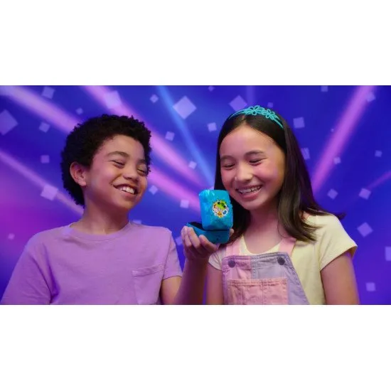 Spin Master Bitzee Interaktivní digitální zvířátka Magicals Kouzelní digitální přátelé Bitzee Magicals, interaktivní hračky, které reagují na dotek a pohyb.