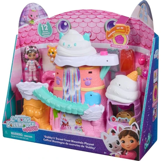 Gabbyin kouzelný domeček – Velká cukrárna Gábinin kouzelný domek – Velká cukrárna z filmu Gabby's Dollhouse s 3 figurkami a několika akčními zónami pro hraní scén a kreativní zábavu.