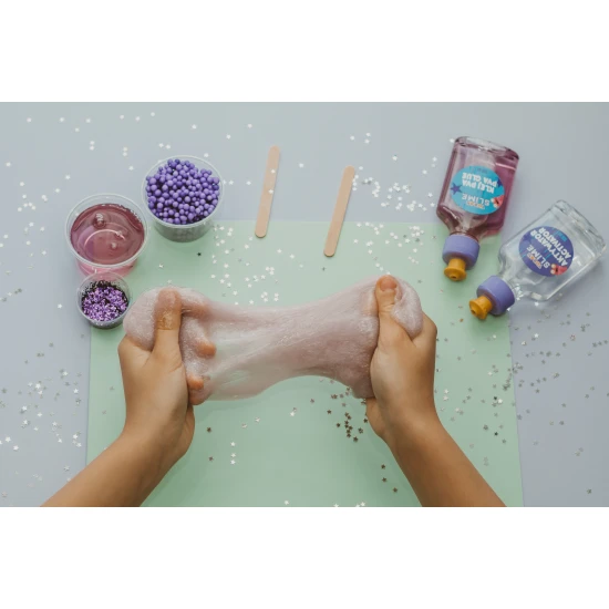 DIY Slime Sada na výrobu slizu Glow in the dark pro děti. Vyrobte si svůj vlastní sliz