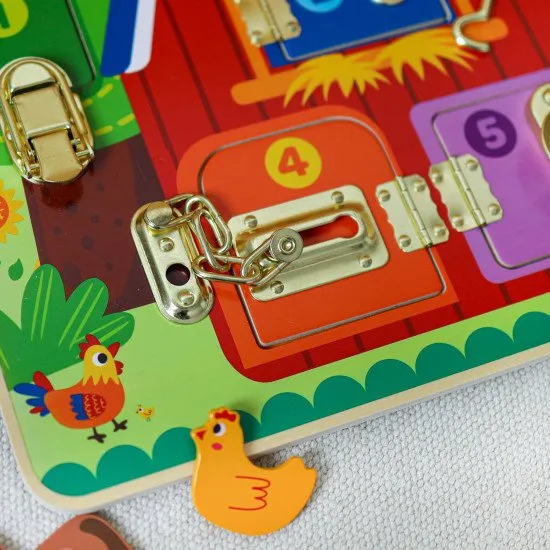 Activity board pro děti se zámky Farma