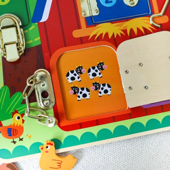 Activity board pro děti se zámky Farma